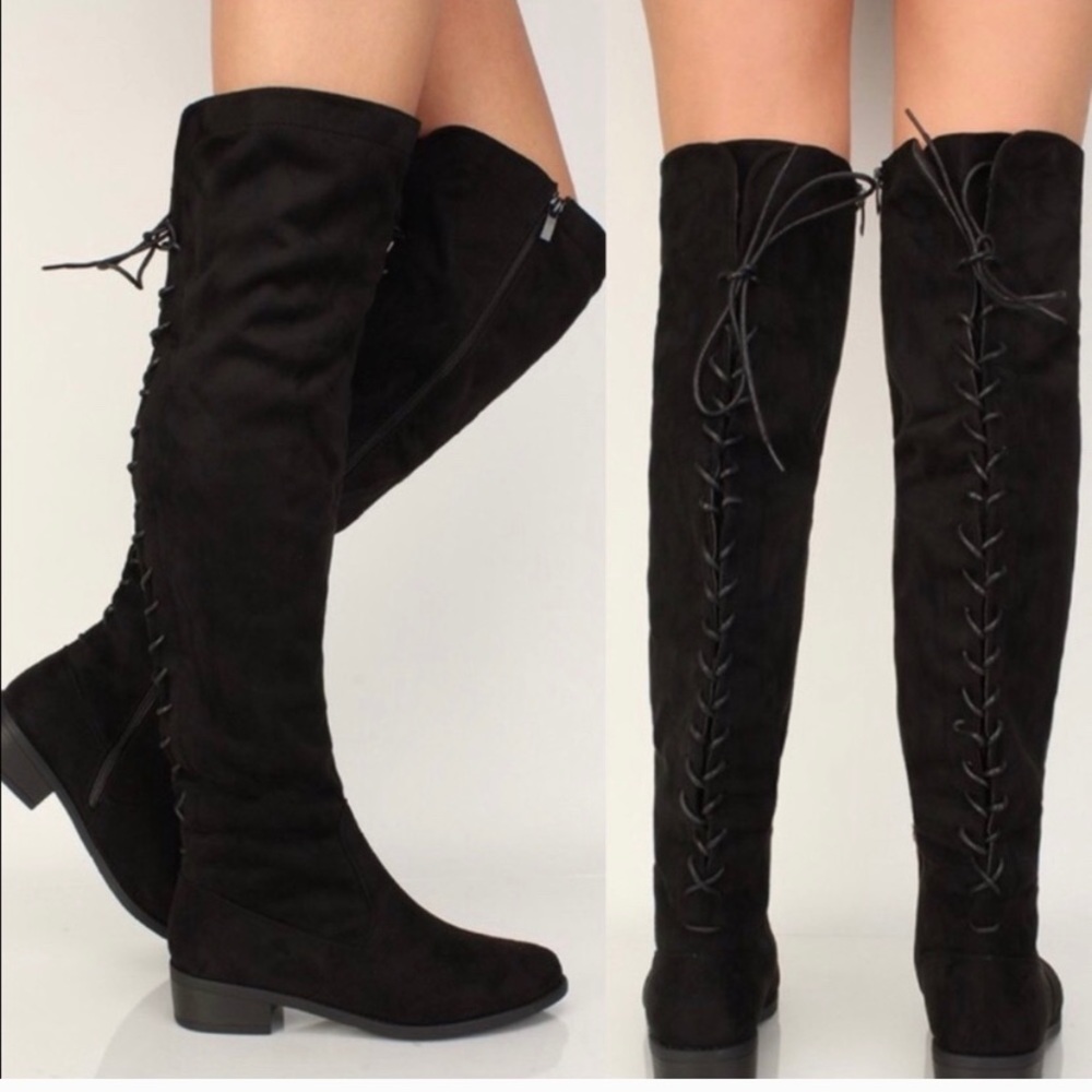 Sz 8.5 zipper and lace up vegan suede-like boots! Fits all calf size